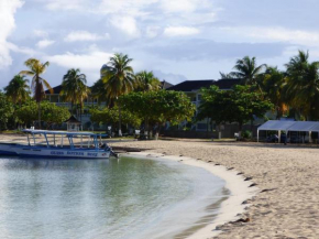 Beach Studio 30, Ocho Rios